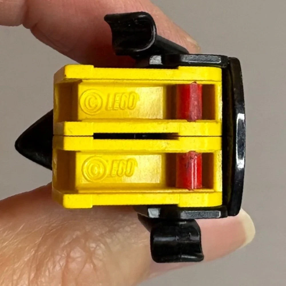 Vintage LEGO Charlie Crow Bird Minifigure Fabuland‎ Black Yellow Beak Kid Toy